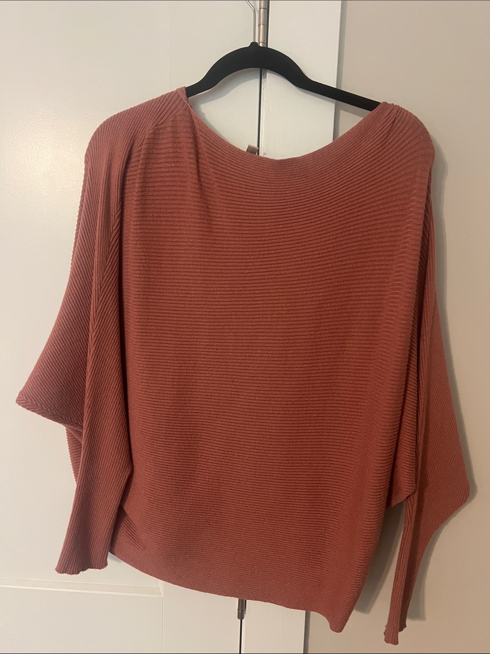 Philosophy Off-the-Shoulder Ribbed Sweater - Rust